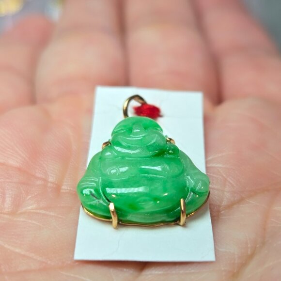 🌿 Laughing Buddha Jade Pendant (Ong Dia) – Symbol of Wealth & Joy ✨ - Picture 5 of 9